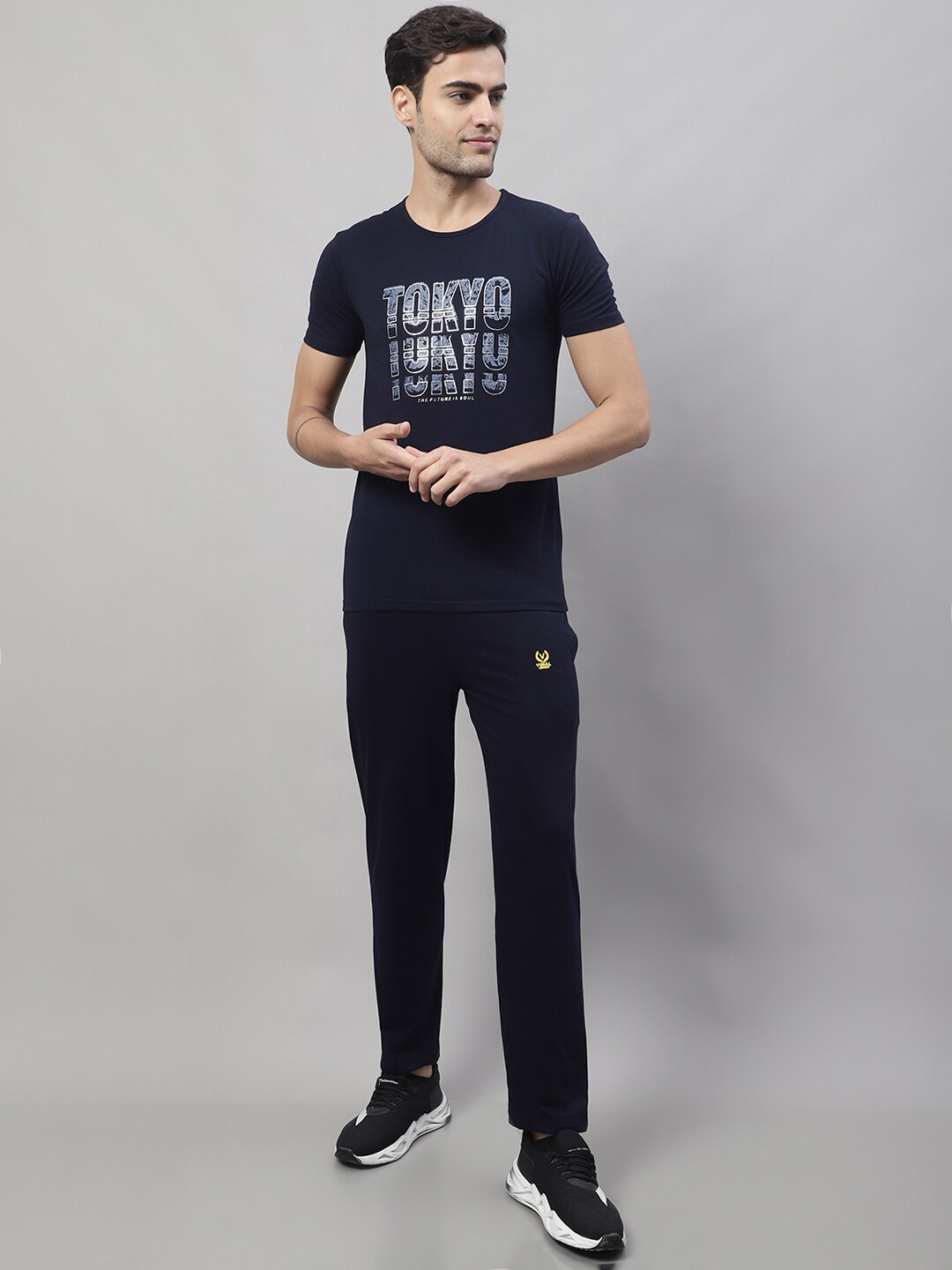 

MACK JONNEY Printed Cotton T-Shirt With Track Pants, Navy blue