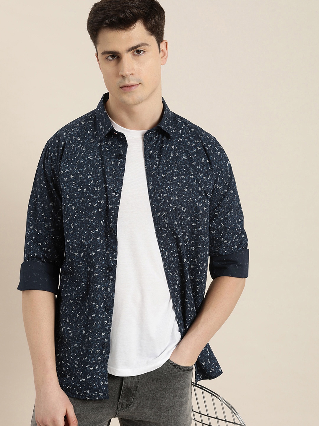

INVICTUS Pure Cotton Slim Fit Floral Printed Casual Shirt, Navy blue