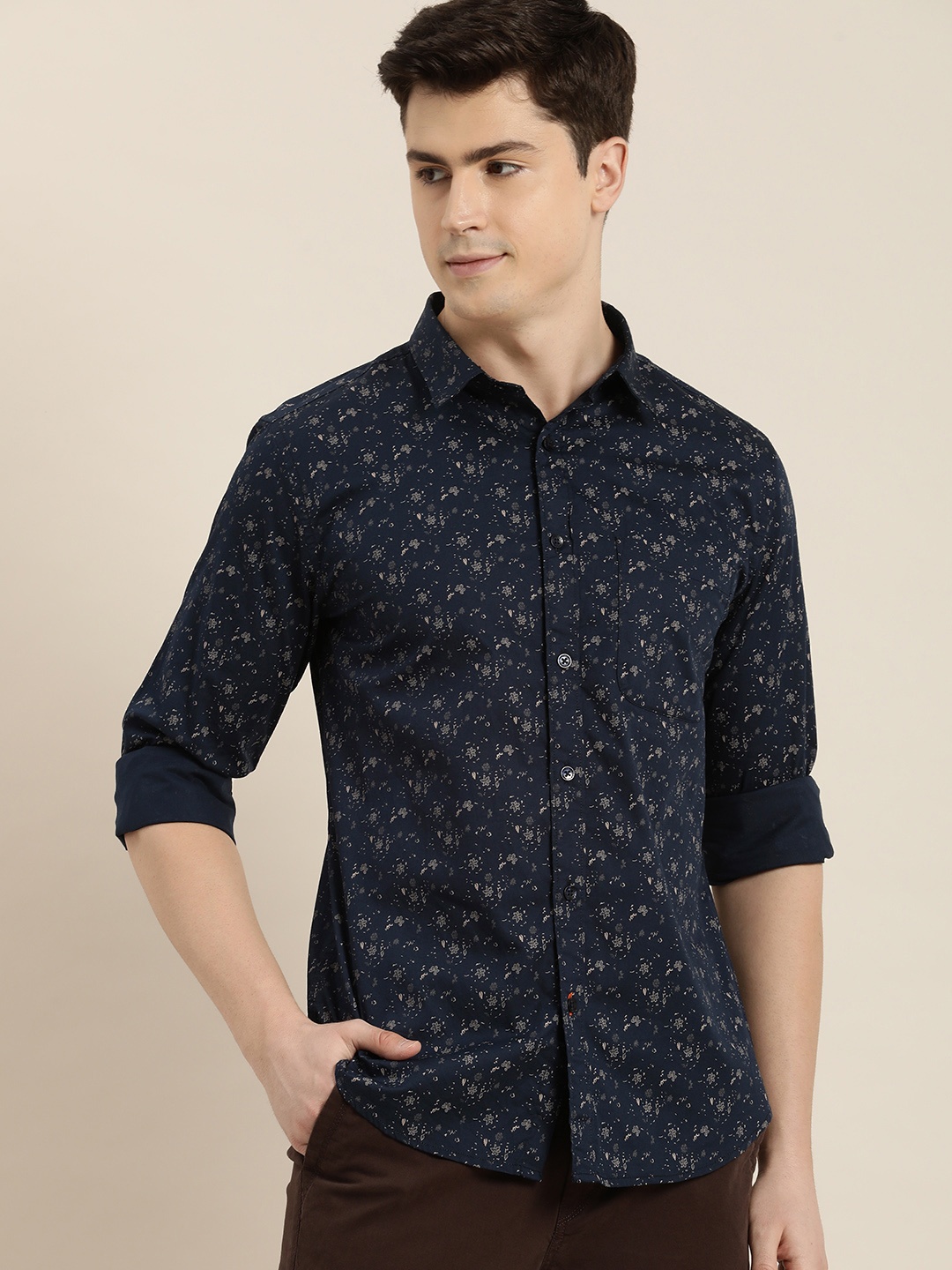 

INVICTUS Pure Cotton Slim Fit Floral Printed Casual Shirt, Navy blue