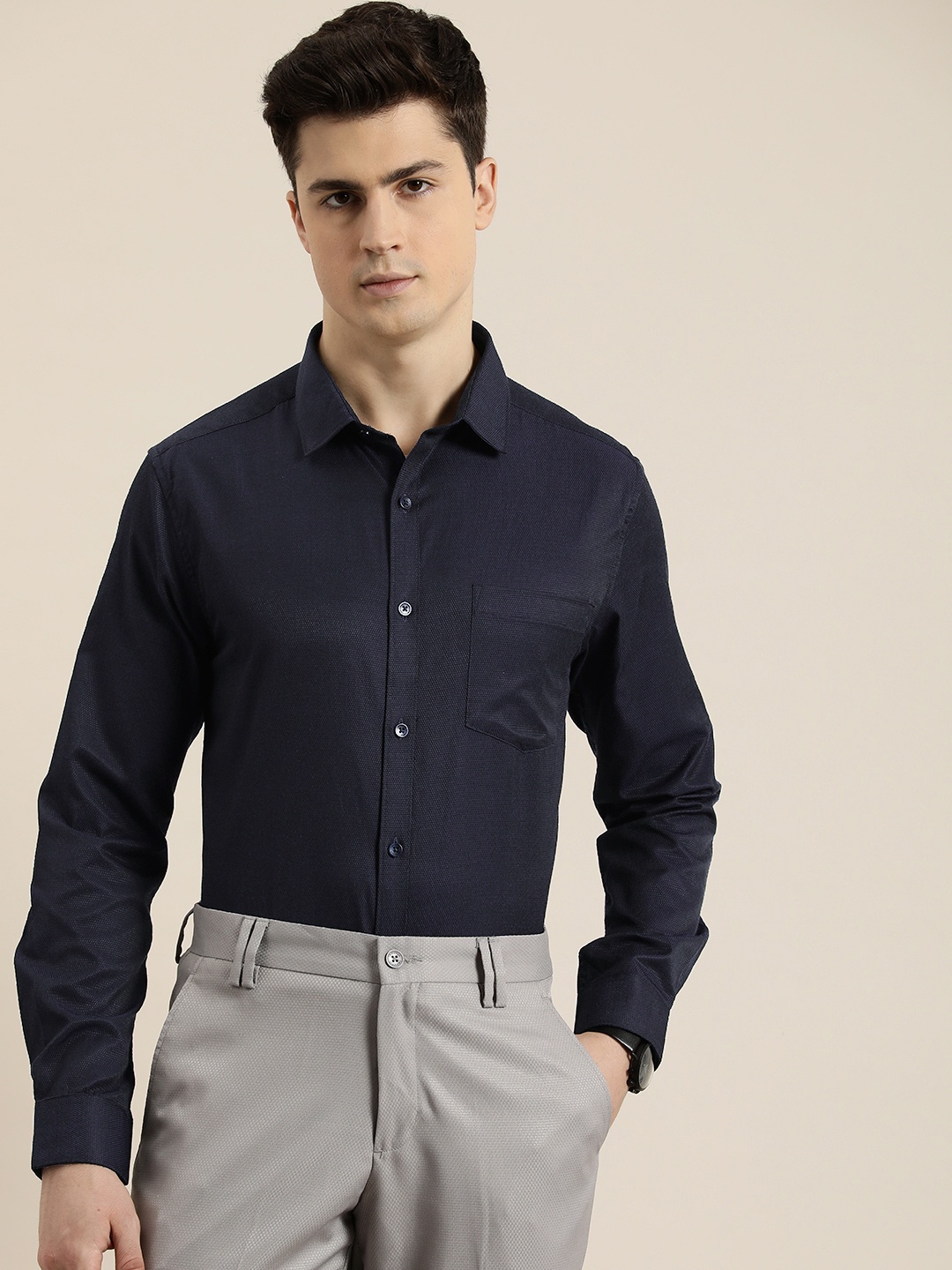 

INVICTUS Slim Fit Textured Formal Shirt, Navy blue