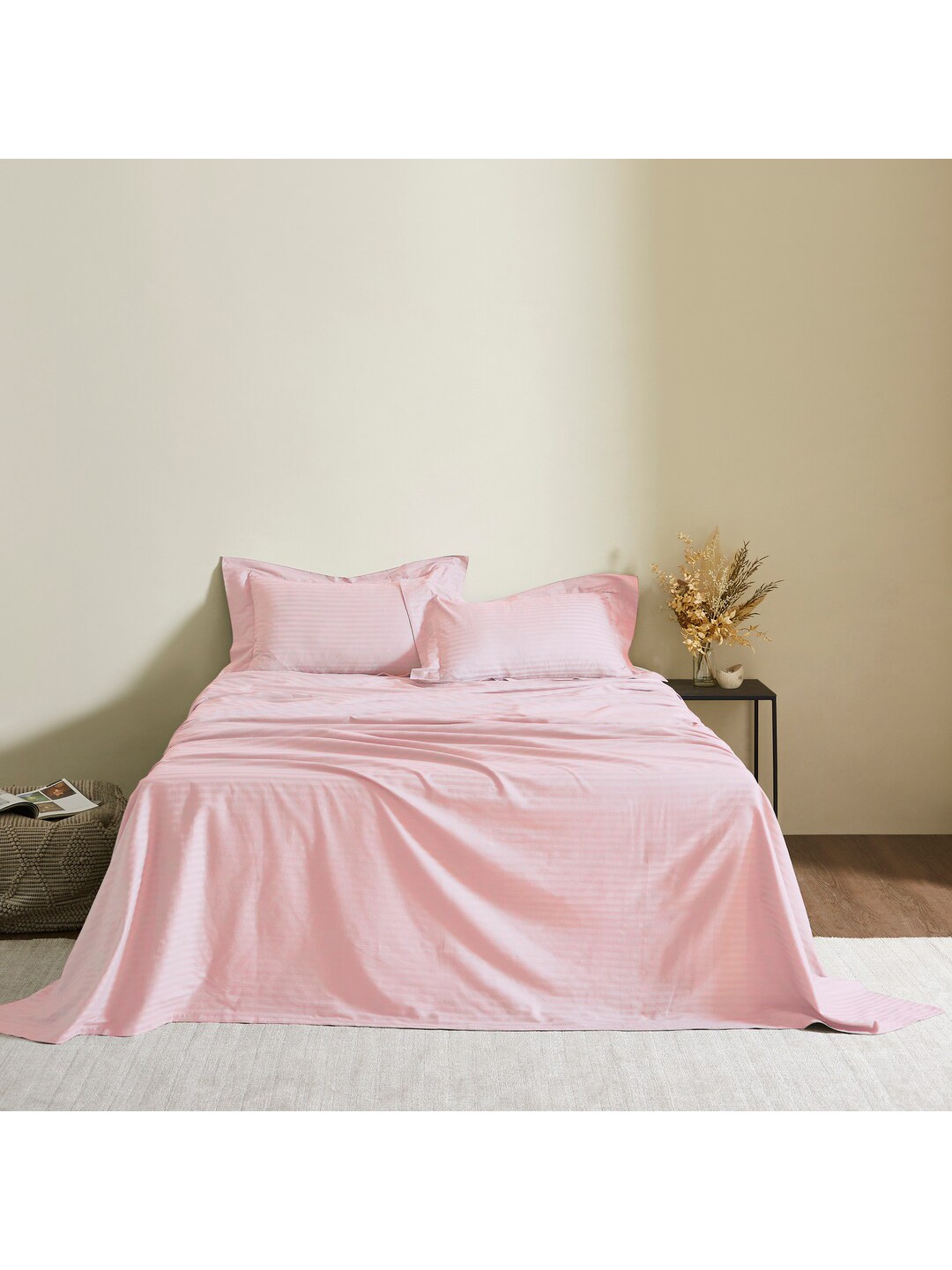 

HOUMN Pink Striped Cotton 300 TC King Bedsheet With 2 Pillow Covers