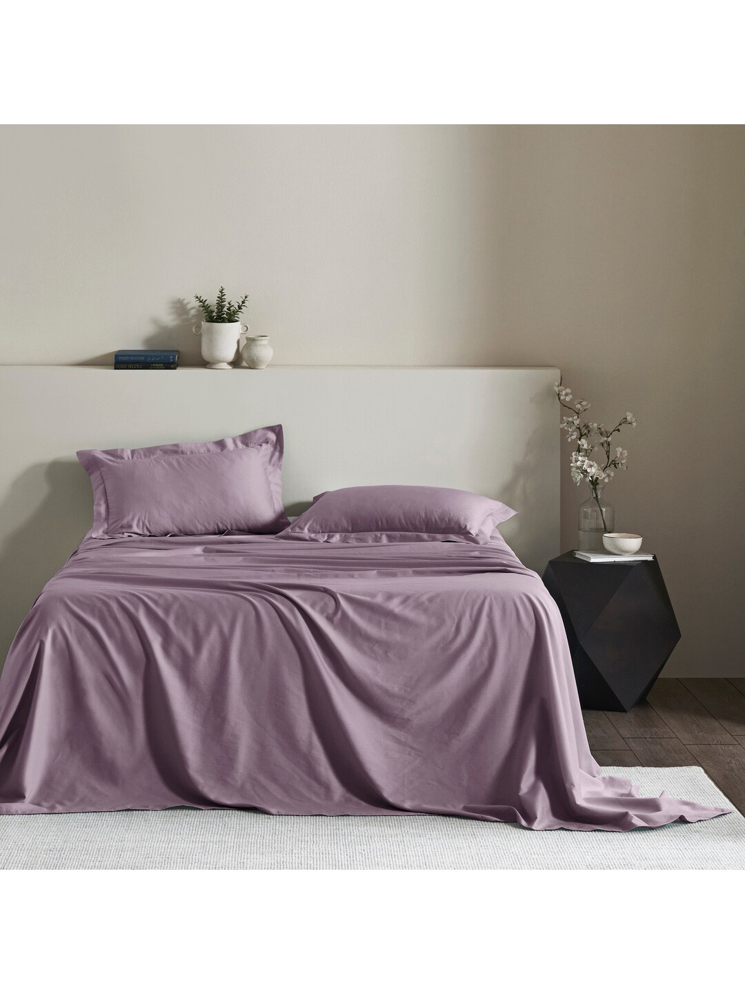 

HOUMN Feather Purple 300 TC Cotton King Bedsheet & 2 Pillow Covers
