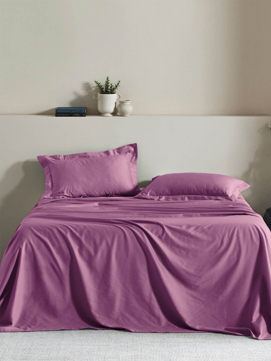 

HOUMN Feather Rose 300 TC Cotton King Bedsheet & 2 Pillow Covers