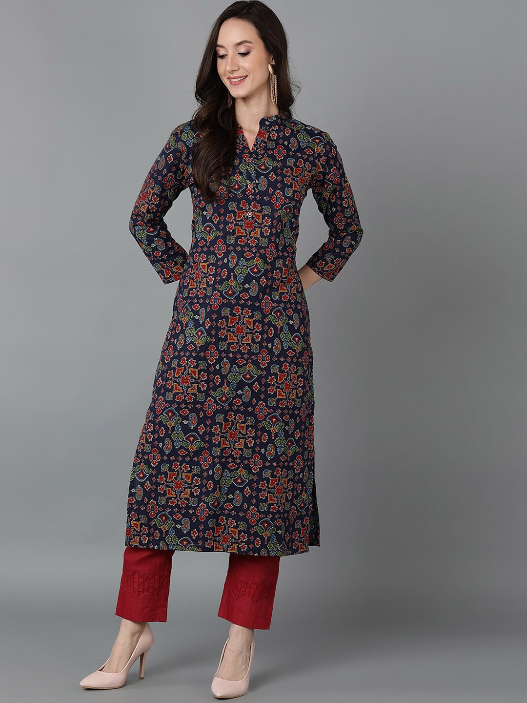 

AHIKA Navy Blue & Red Ethnic Motif Printed Mandarin Collar Pure Cotton Kurta