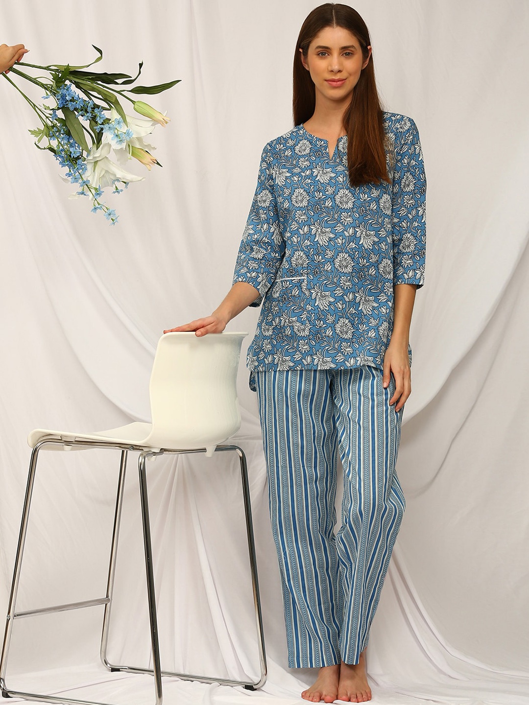 

Bannos Swagger Ethnic Motifs Printed Pure Cotton Night Suit, Blue