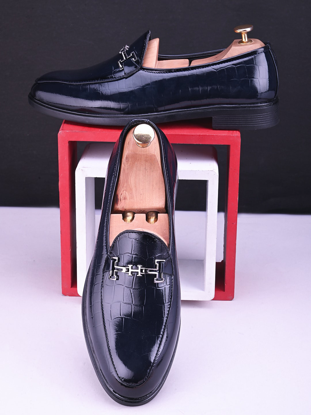 

HERE&NOW Men Navy Blue Textured Formal Loafers
