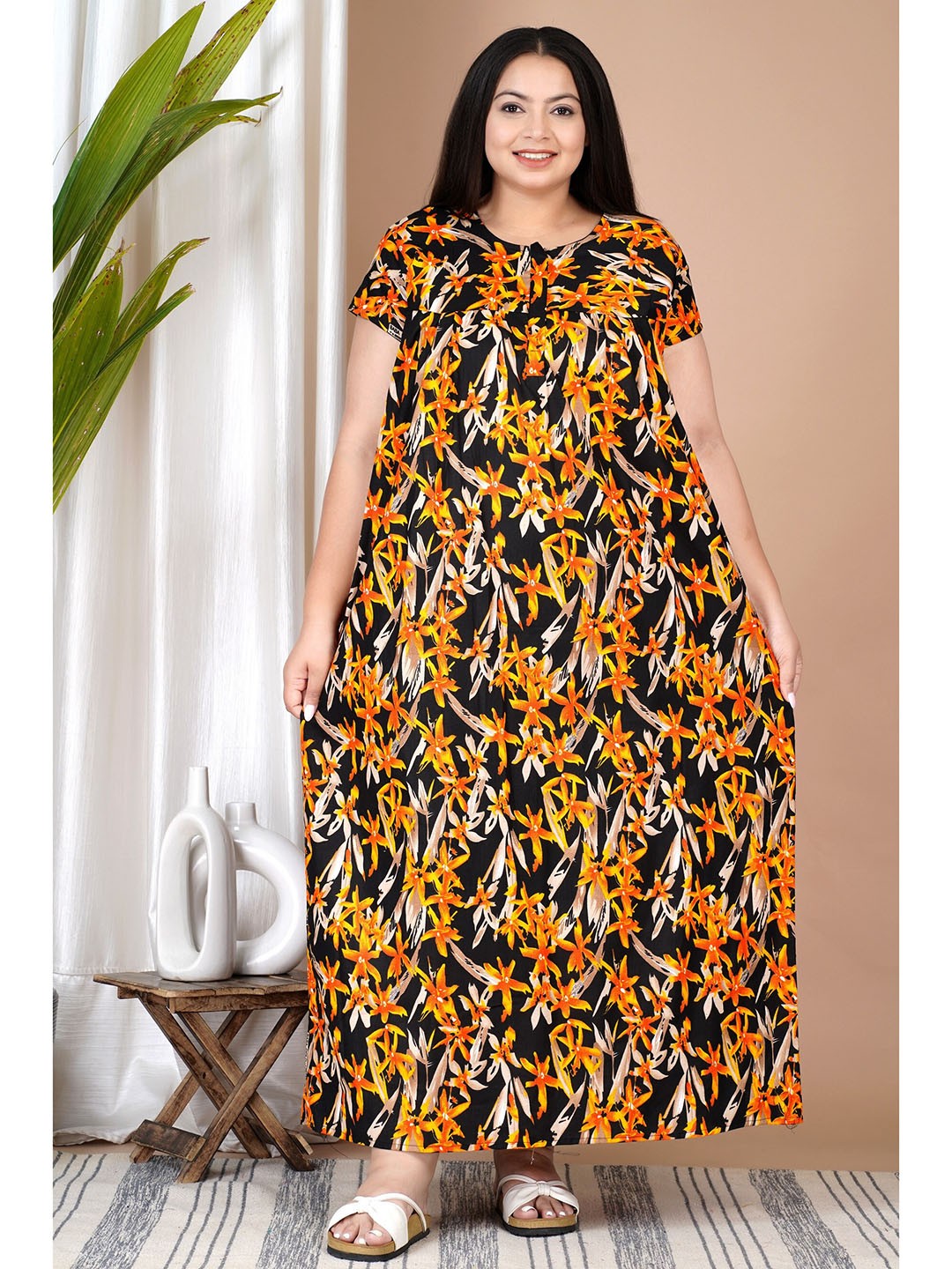 

SP DESIGNS Plus Size Floral Printed Pure Cotton Nightdress, Black