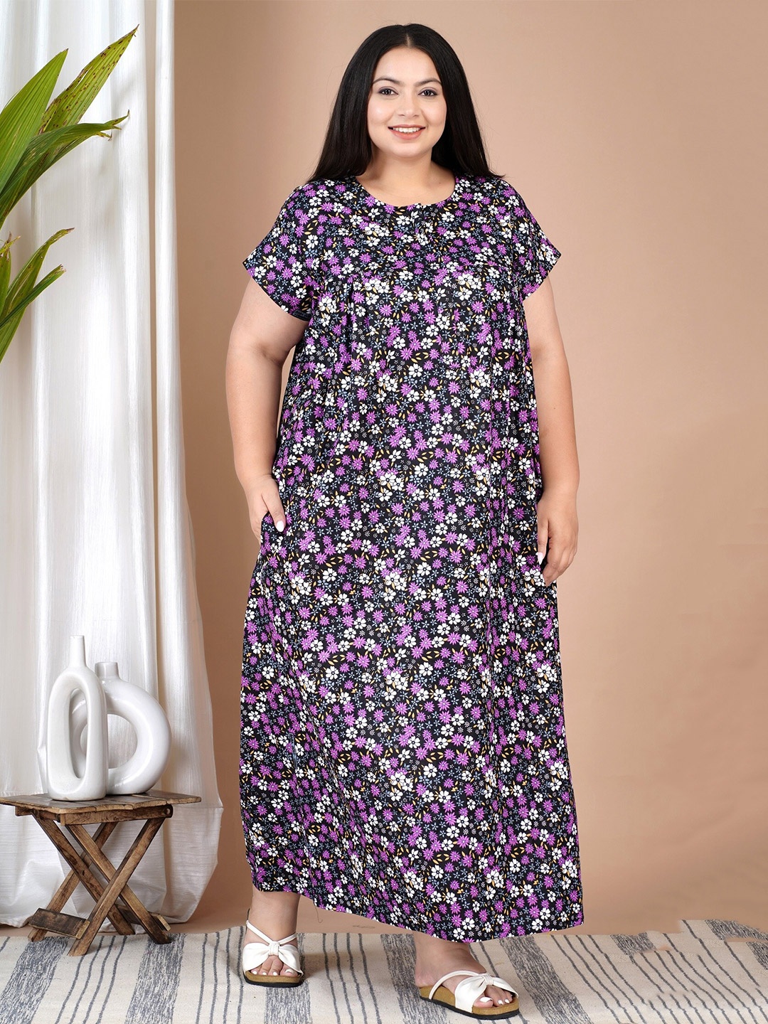 

SP DESIGNS Plus Size Floral Printed Pure Cotton Nightdress, Black