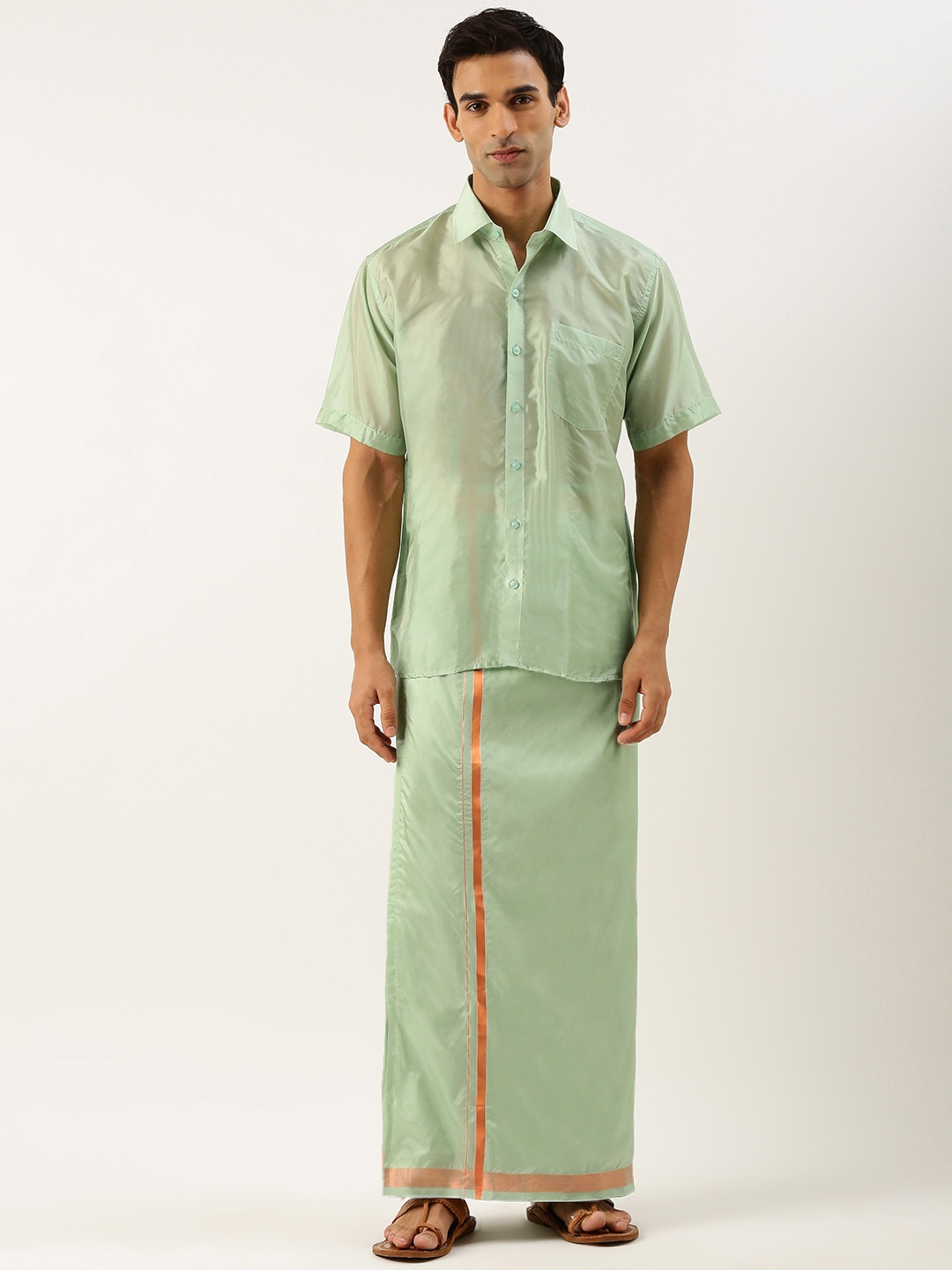 

THANGAMAGAN Men Shirt With Veshti, Green