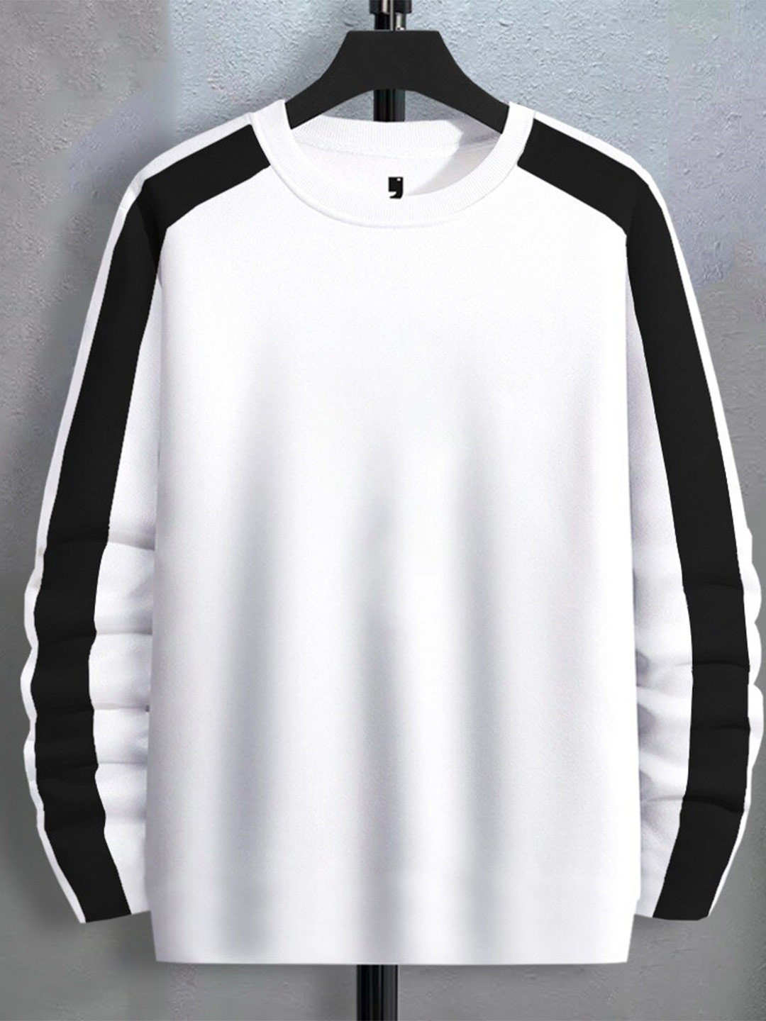 

BLIVE Colourblocked Round Neck Long Sleeves Cotton T-shirt, White