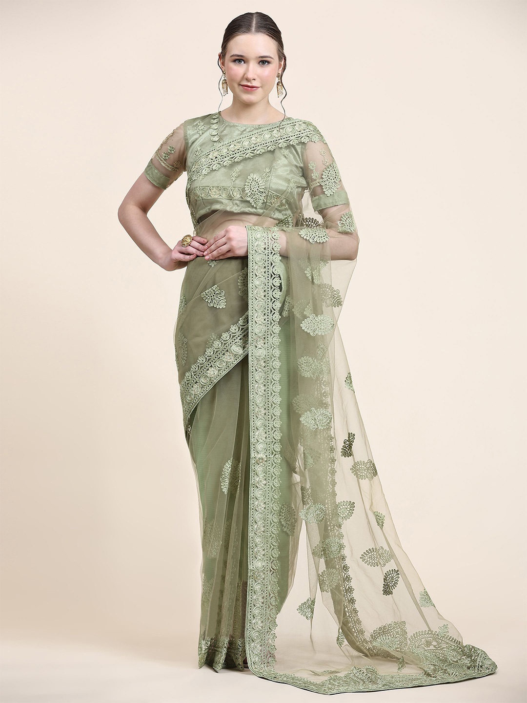 

Nimidiya Ethnic Motifs Embroidered Net Saree, Green