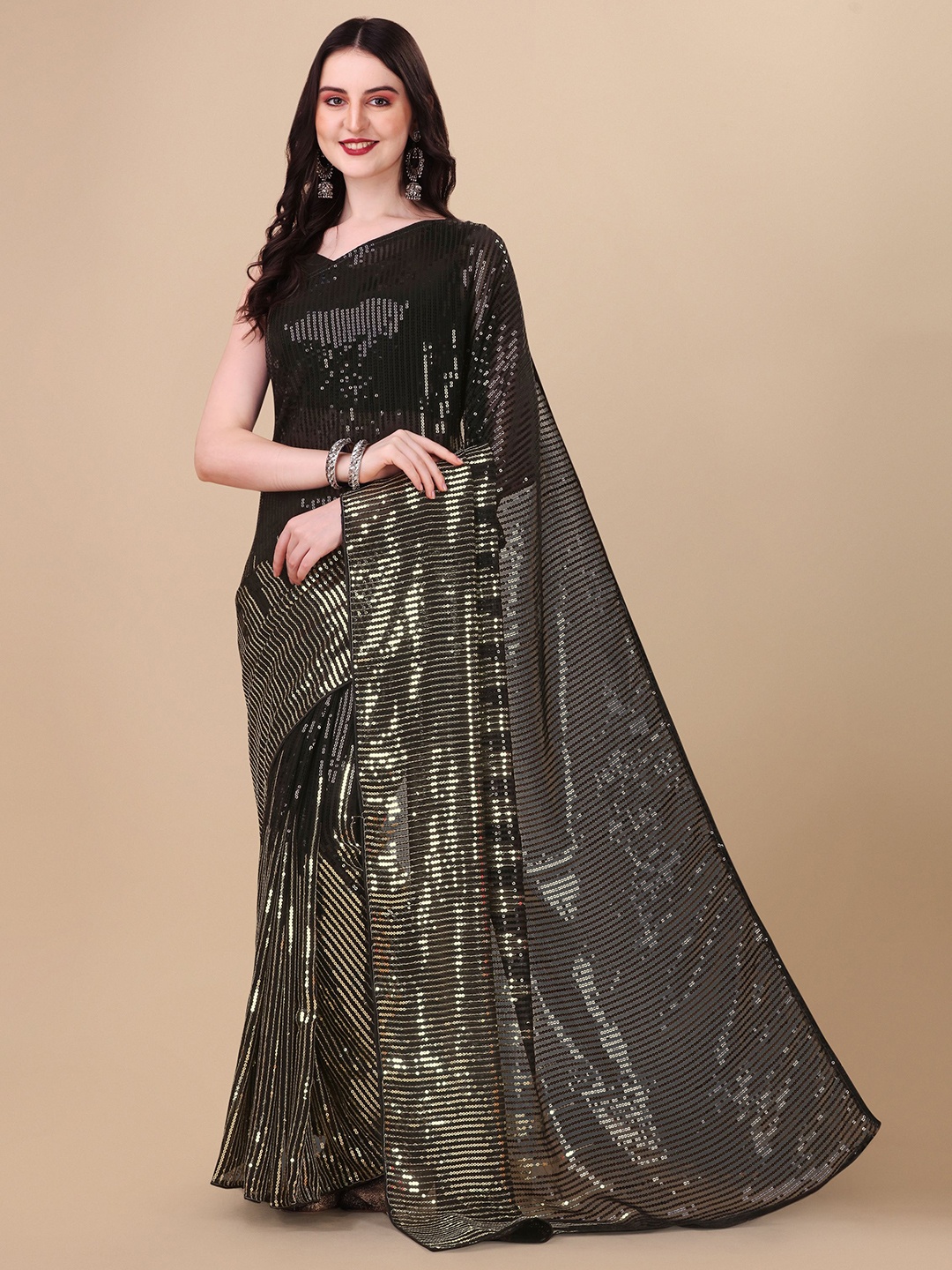 

Nimidiya Embellished Sequinned Pure Georgette Saree, Black