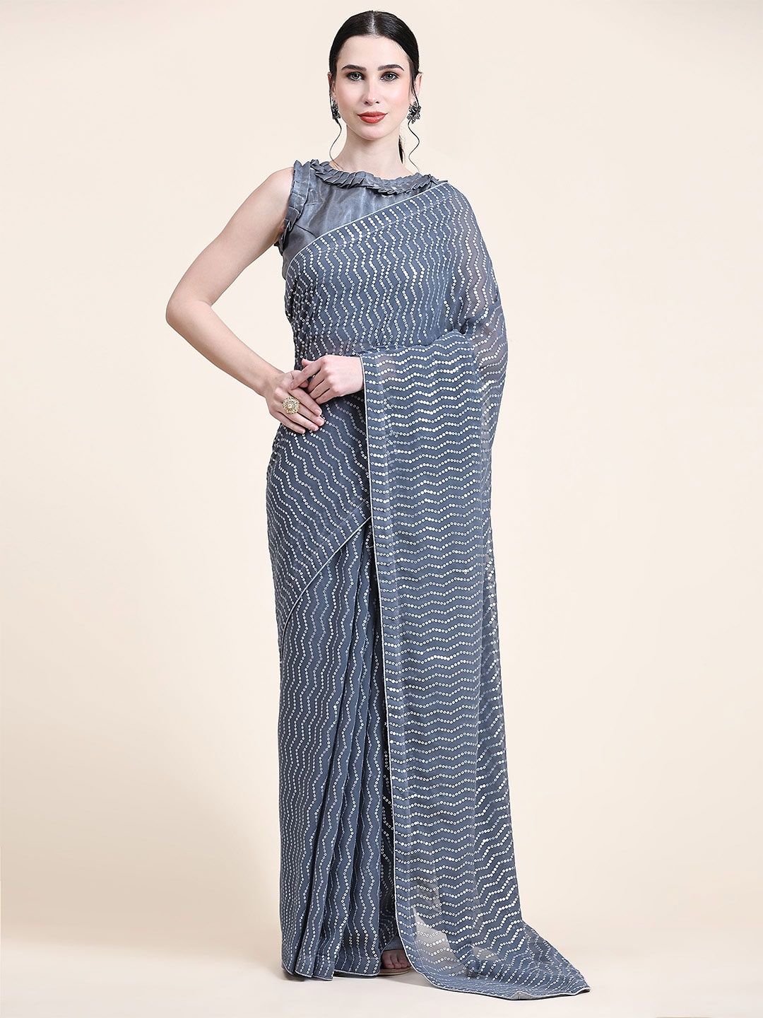 

Nimidiya Embellished Sequinned Pure Georgette Saree, Grey