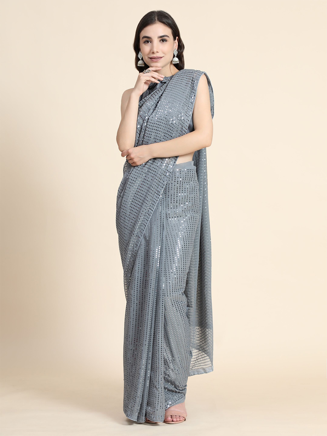 

Nimidiya Embellished Sequinned Pure Georgette Saree, Grey