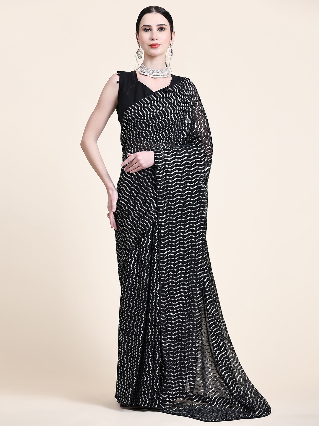 

Nimidiya Embellished Pure Georgette Saree, Black