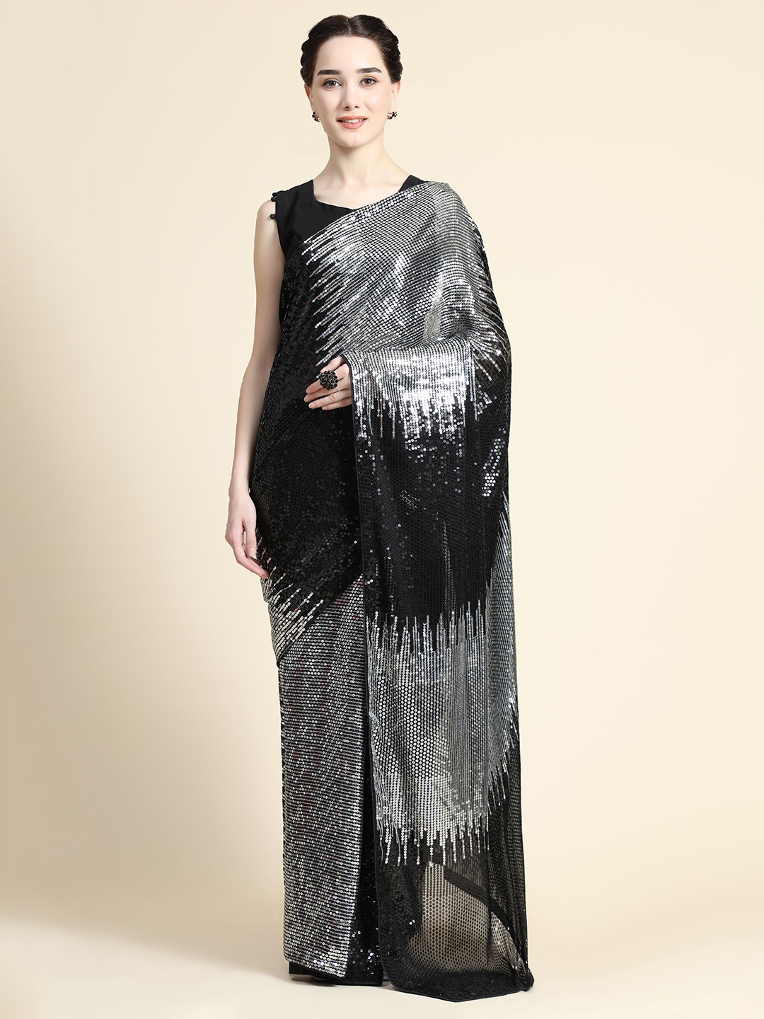 

Nimidiya Embellished Pure Georgette Saree, Black