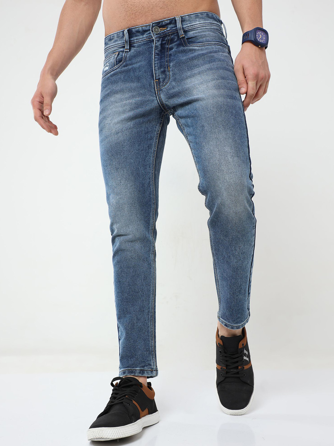 

Reslag Men Blue Slim Fit Low Distress Heavy Fade Stretchable Jeans