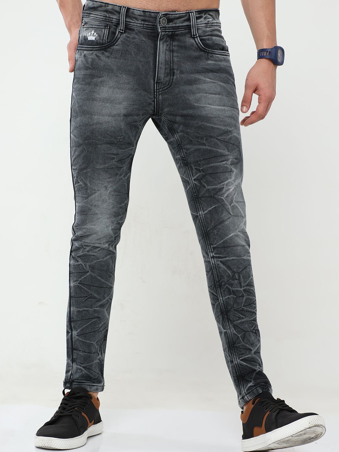

Reslag Men Grey Slim Fit Mildly Distressed Heavy Fade Stretchable Jeans