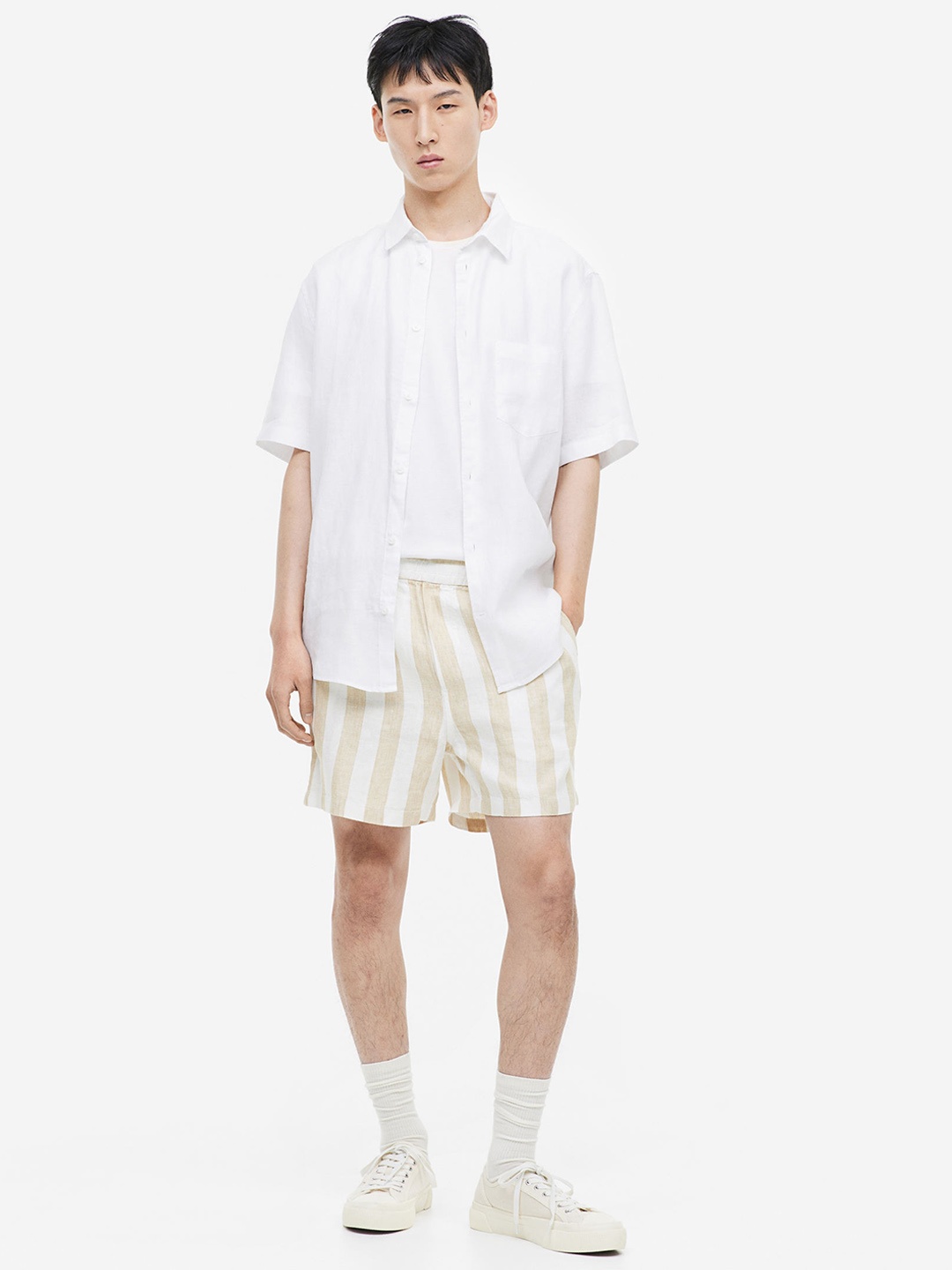 

H&M Men Regular Fit Pure Linen Shorts, Beige