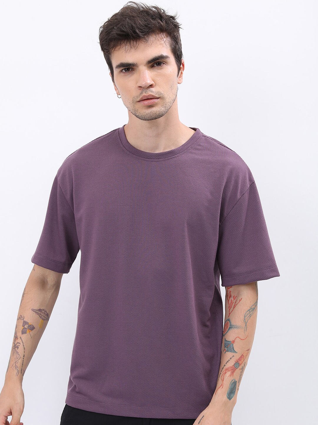 

HIGHLANDER Men Popcorn Structured Oversized T-Shirt, Magenta