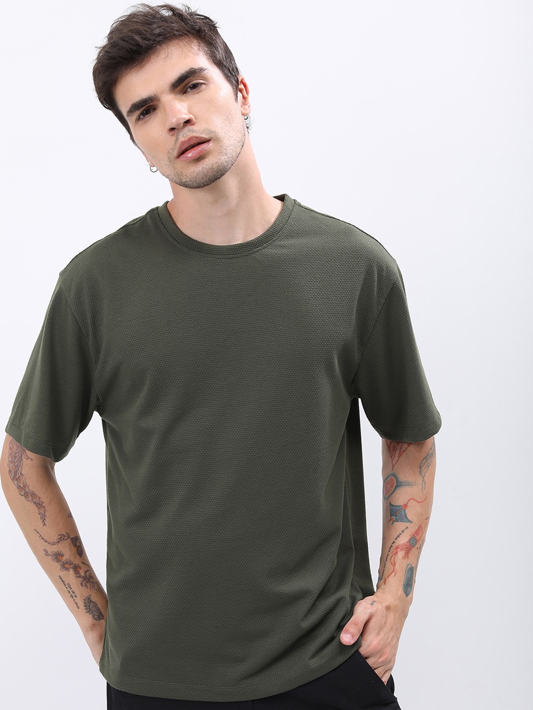 

HIGHLANDER Popcorn Structured Round Neck Oversized T-Shirt, Olive