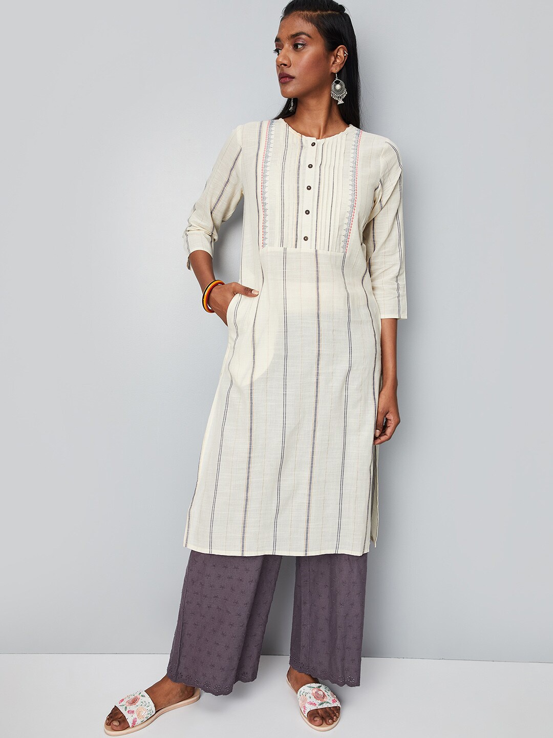 

max Striped Thread Work Cotton Kurta, Off white