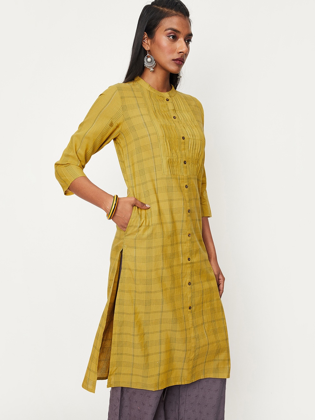 

max Checked Mandarin Collar Straight Kurta, Yellow