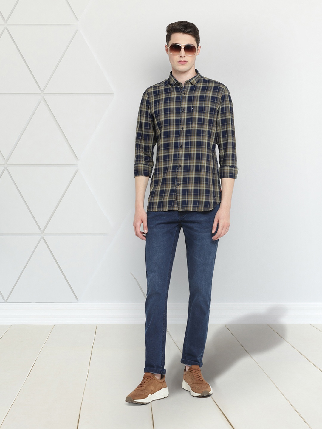 

Red Chief Slim Fit Tartan Checks Cotton Casual Shirt, Navy blue