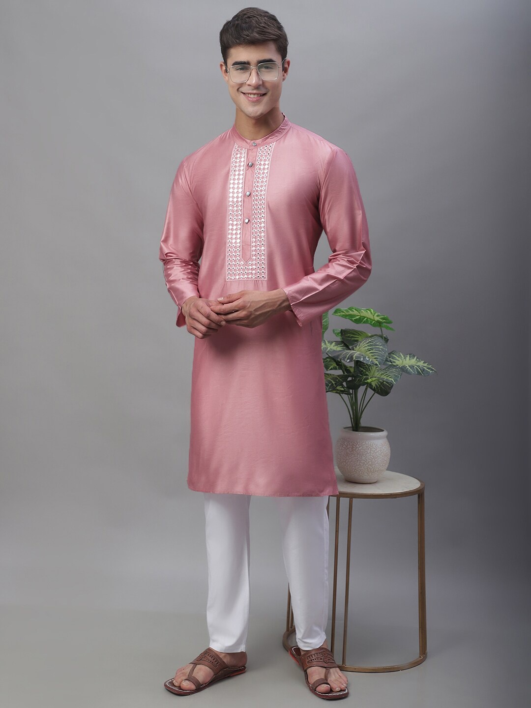 

Anouk Band Collar Mirror Work Kurta With Pyjamas, Mauve