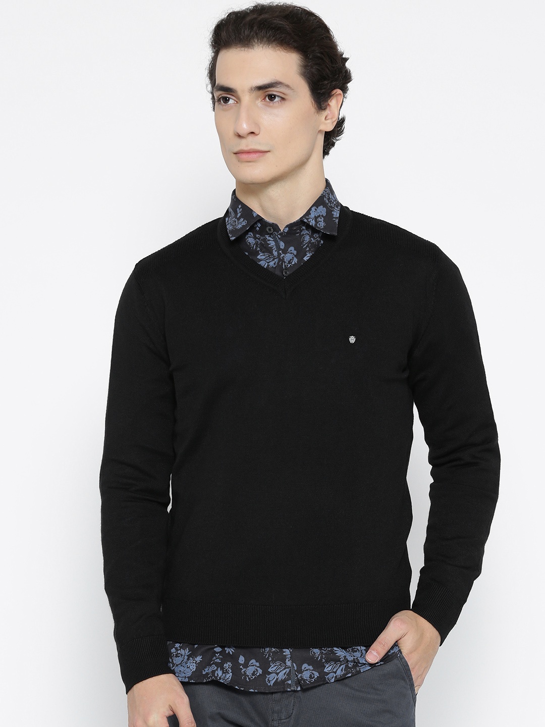 

Blackberrys Men Black Solid Sweater