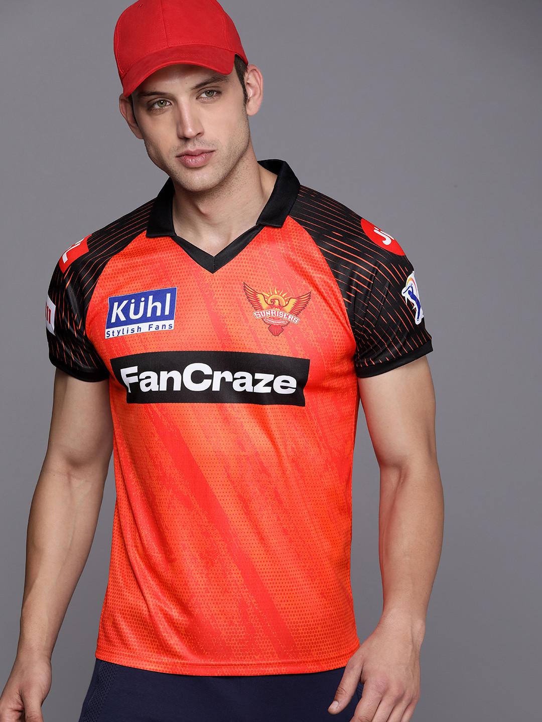 

WROGN ACTIVE Men Sunrisers Hyderabad Printed V-Neck Slim Fit T-shirt, Orange