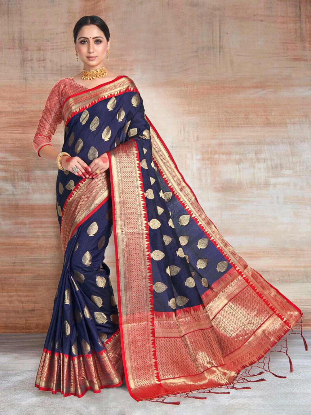 

Vardha Woven Design Zari Art Silk Banarasi Saree, Navy blue