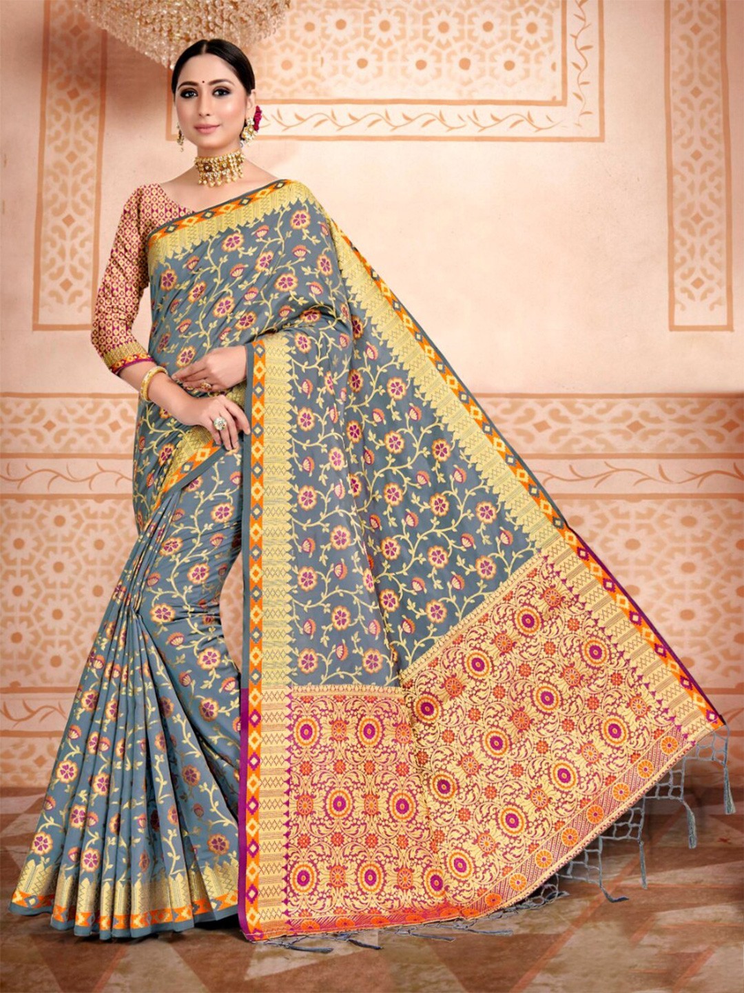 

Vardha Floral Woven Design Zari Art Silk Banarasi Saree, Grey