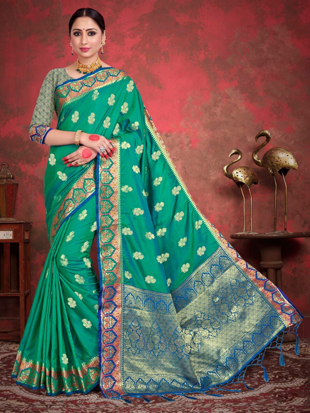 

Vardha Woven Design Zari Art Silk Paithani Saree, Green