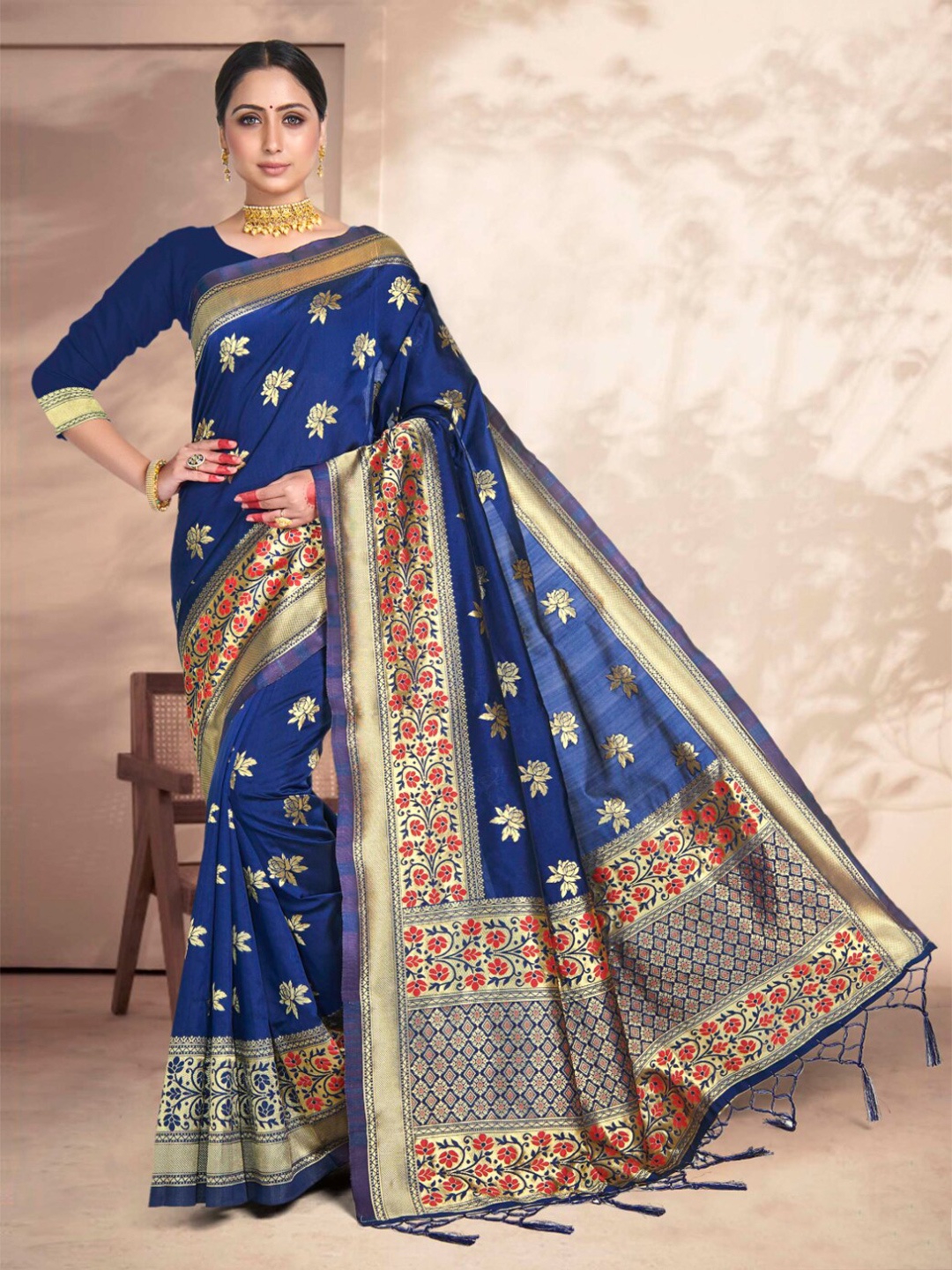 

Vardha Ethnic Motifs Woven Design Zari Art Silk Banarasi Saree, Navy blue