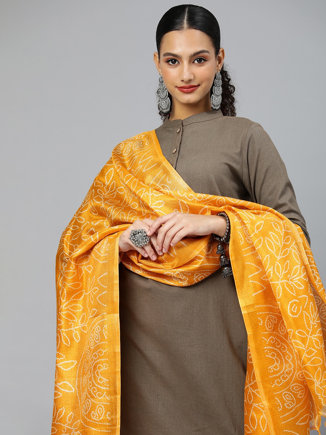 

Rani Saahiba Bandhani Printed Art Silk Dupatta, Gold