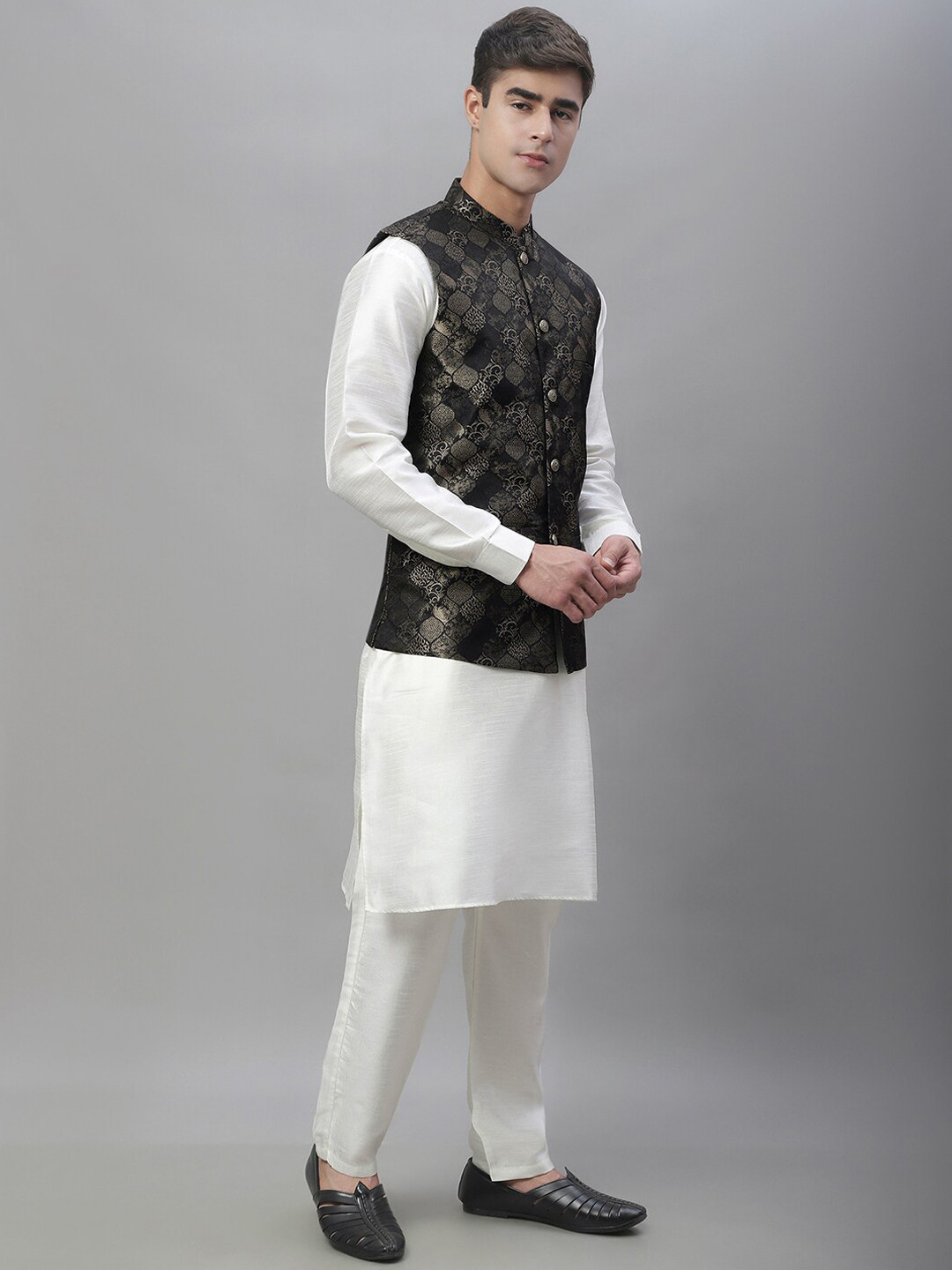 

Anouk Black & Silver Band Collar Kurta With Pyjamas & Nehru Jacket, White