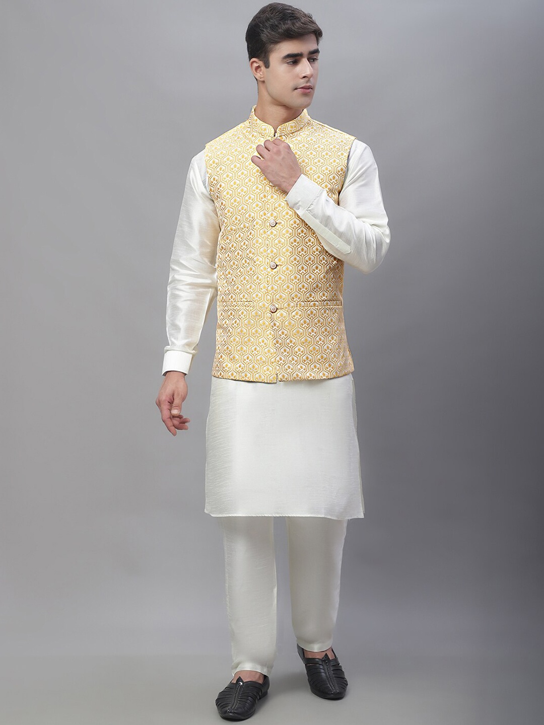 

Anouk Gold-Toned & White Band Collar Kurta With Pyjamas & Nehru Jacket