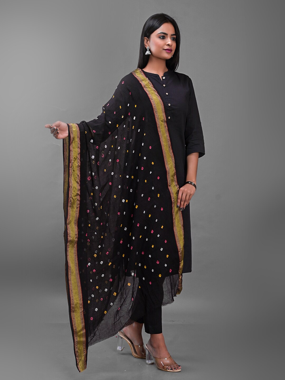 

Apratim Cotton Printed Bandhani Dupatta, Black
