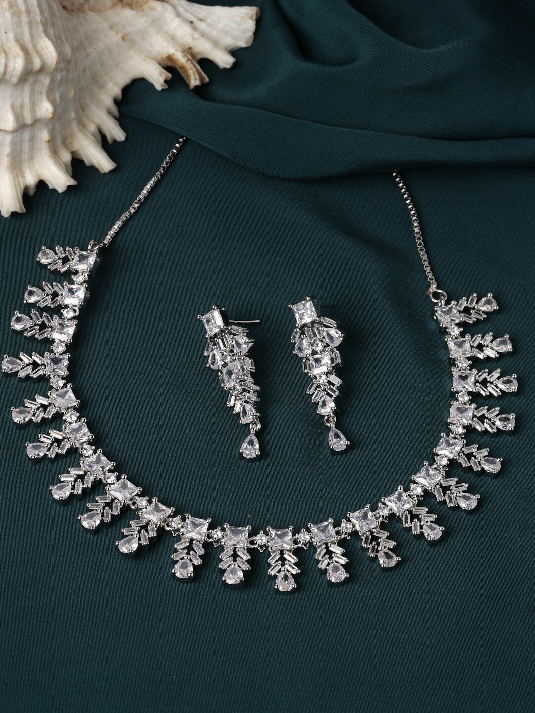 

ZENEME Rhodium-Plated AD-Studded Jewellery Set, Silver