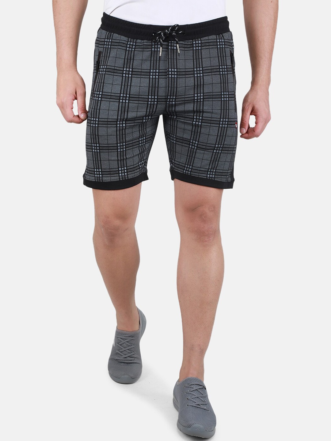 

Monte Carlo Men Mid-Rise Checked Shorts With Zip Pockets, Black