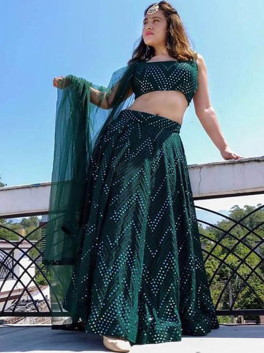 

ODETTE Green & Gold-Toned Embellished Sequinned Semi-Stitched Lehenga & Unstitched Blouse With Dupatta