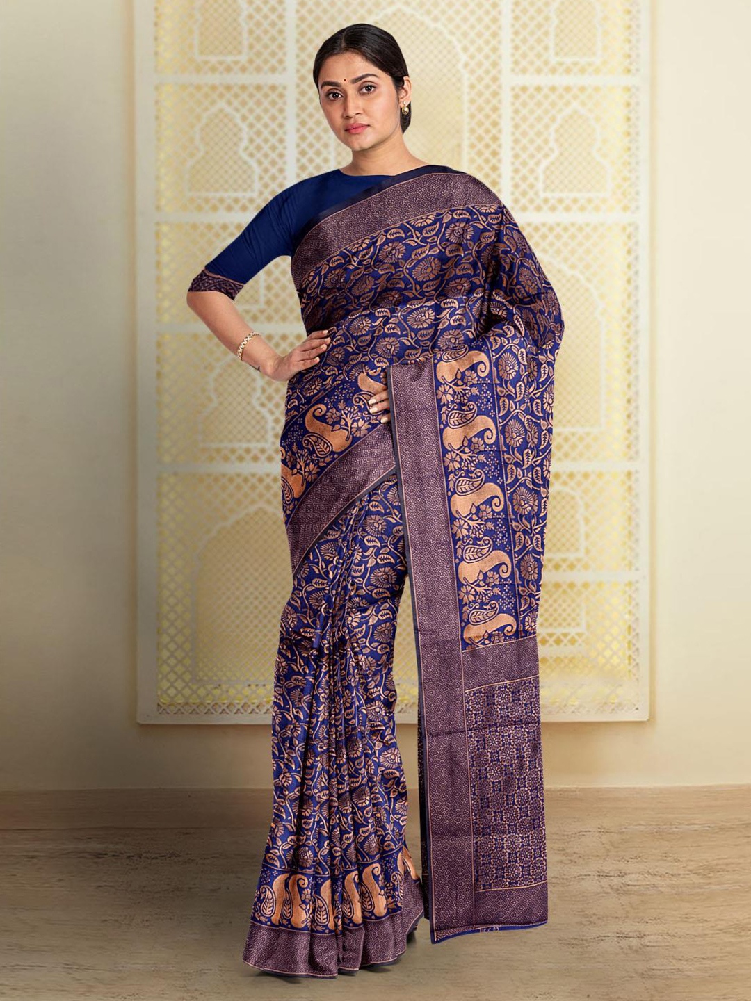 

Kalamandir Paisley Silk Blend Zari Saree With Blosue Piece, Navy blue