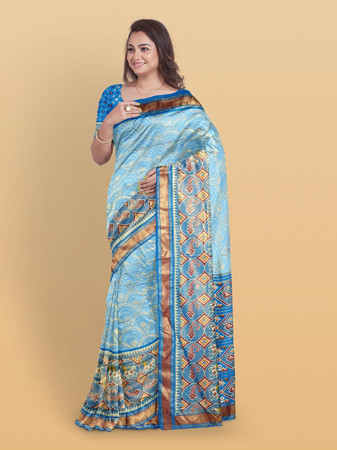 

Kalamandir Ethinic Motifs Printed Zari Saree, Blue