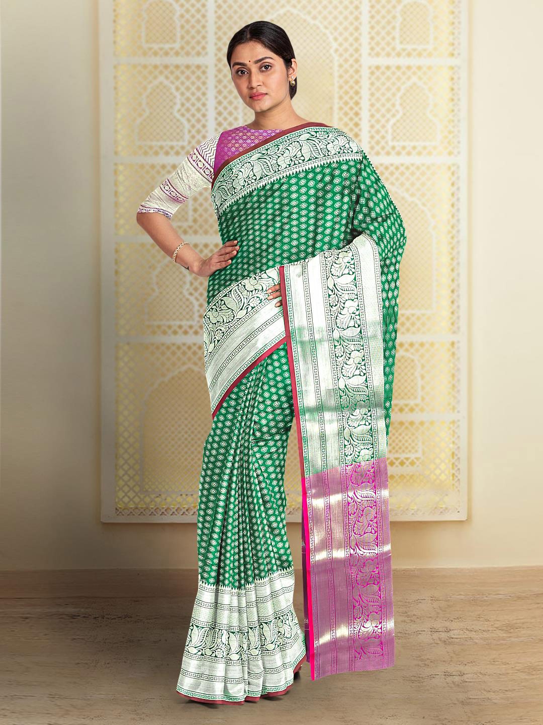 

Kalamandir Ethnic Motif Woven Design Saree, Green