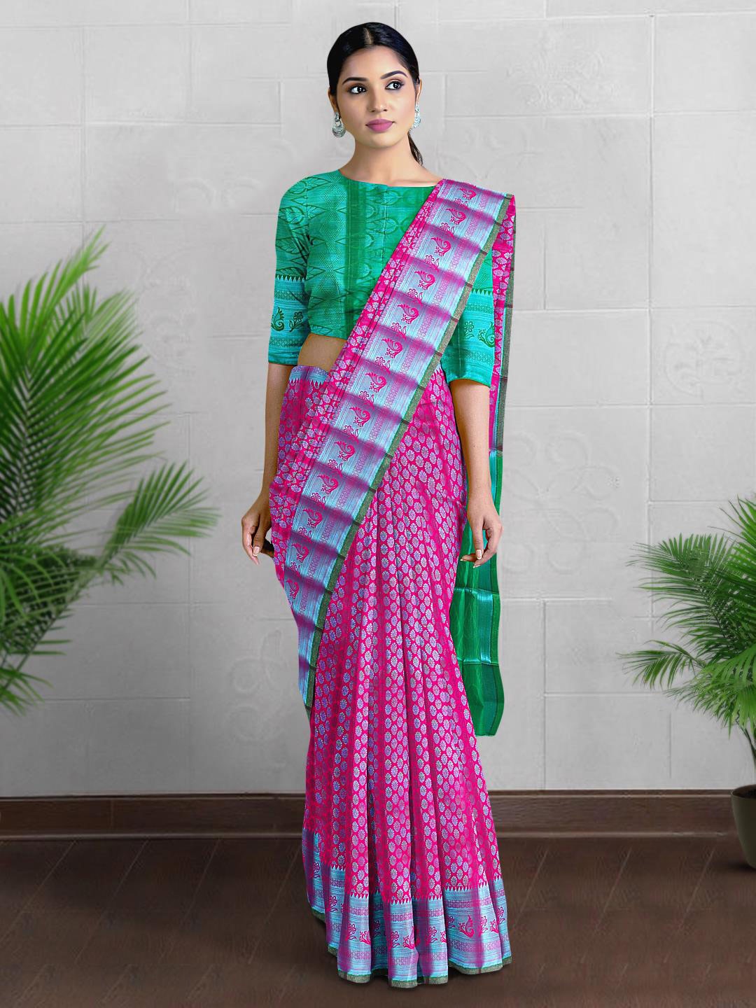 

Kalamandir Ethinic Woven Design Zari Saree, Pink