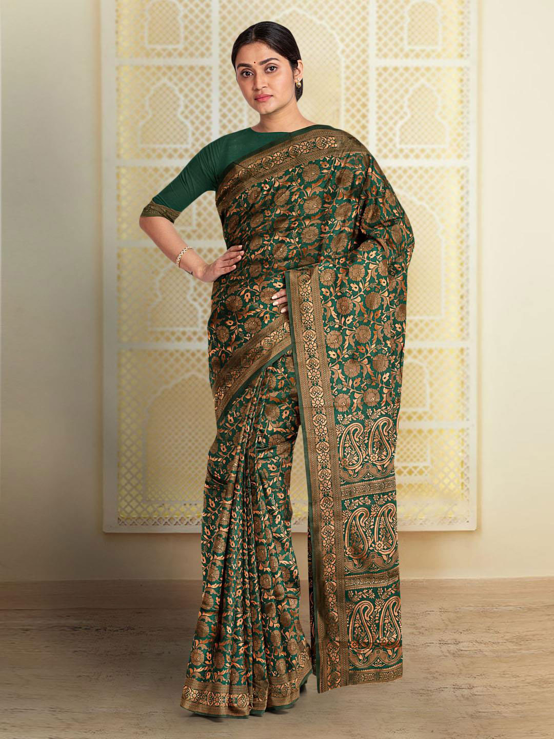 

Kalamandir Ethnic Motif Silk Blend Zari Saree With Blouse Piece, Green