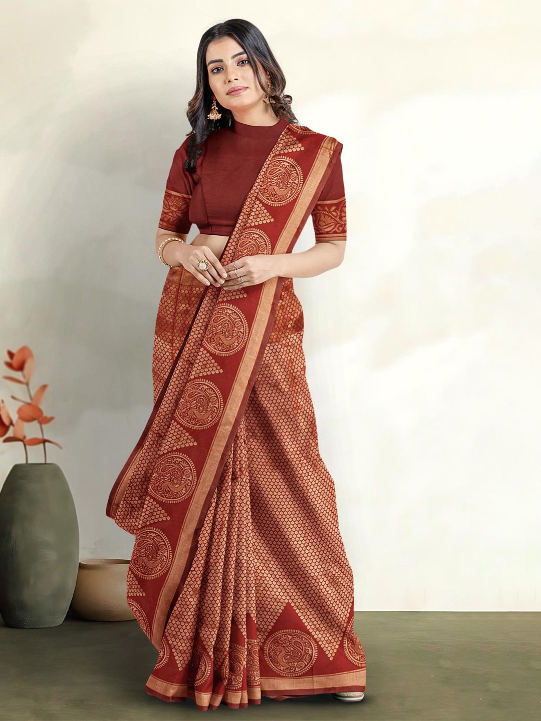 

Kalamandir Ethnic Motif Woven Design Zari Saree, Maroon