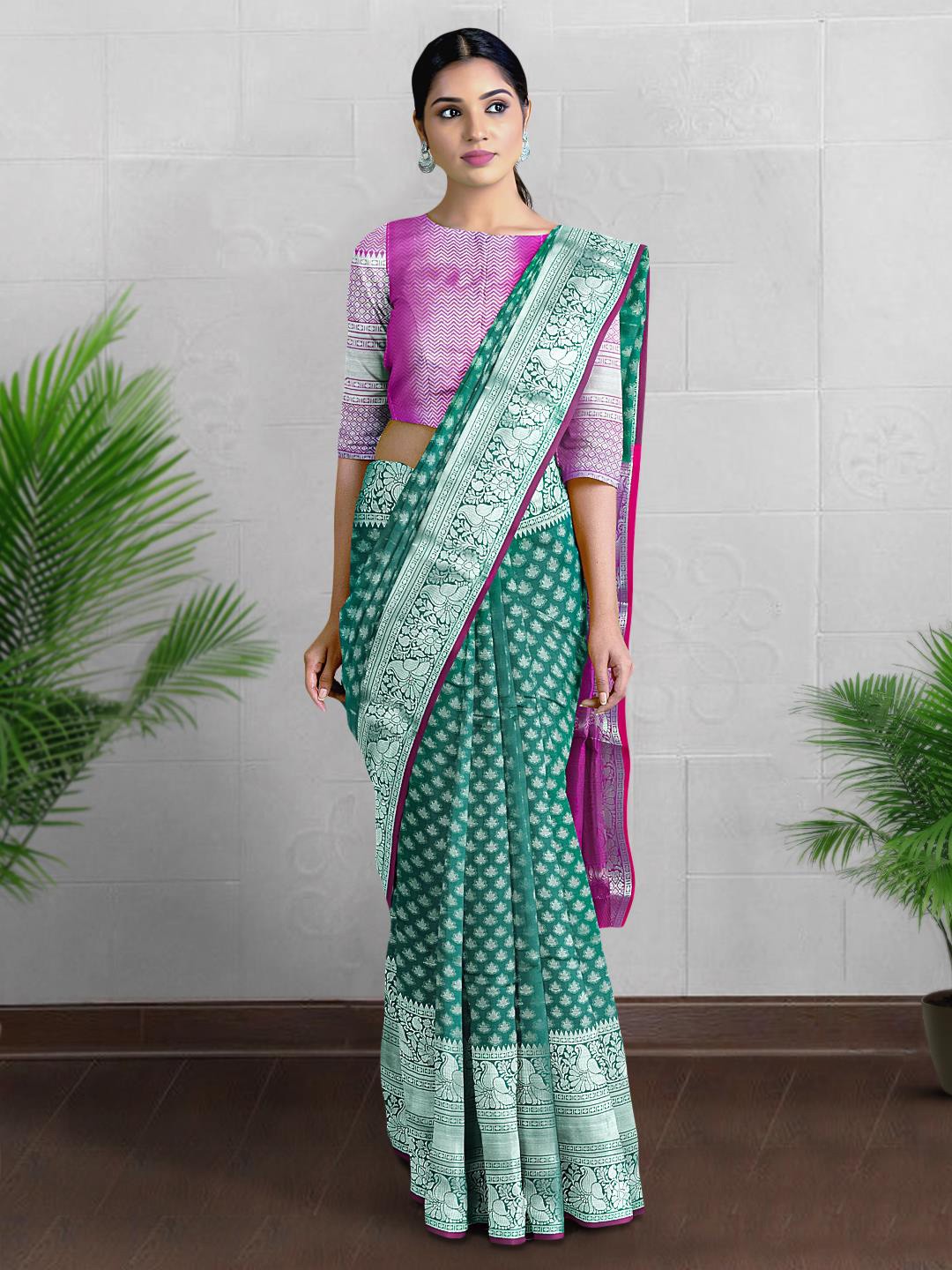 

Kalamandir Ethnic Motif Woven Design Zari Saree, Teal