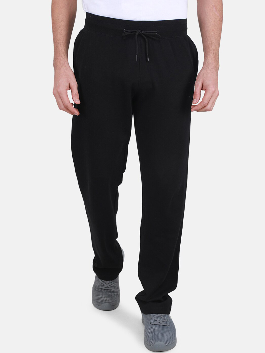 

Monte Carlo Men Regular Fit Mid-Rise Track Pants, Black